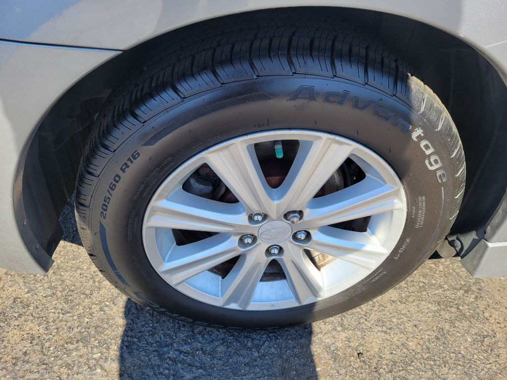 2011 Subaru Legacy Image 12