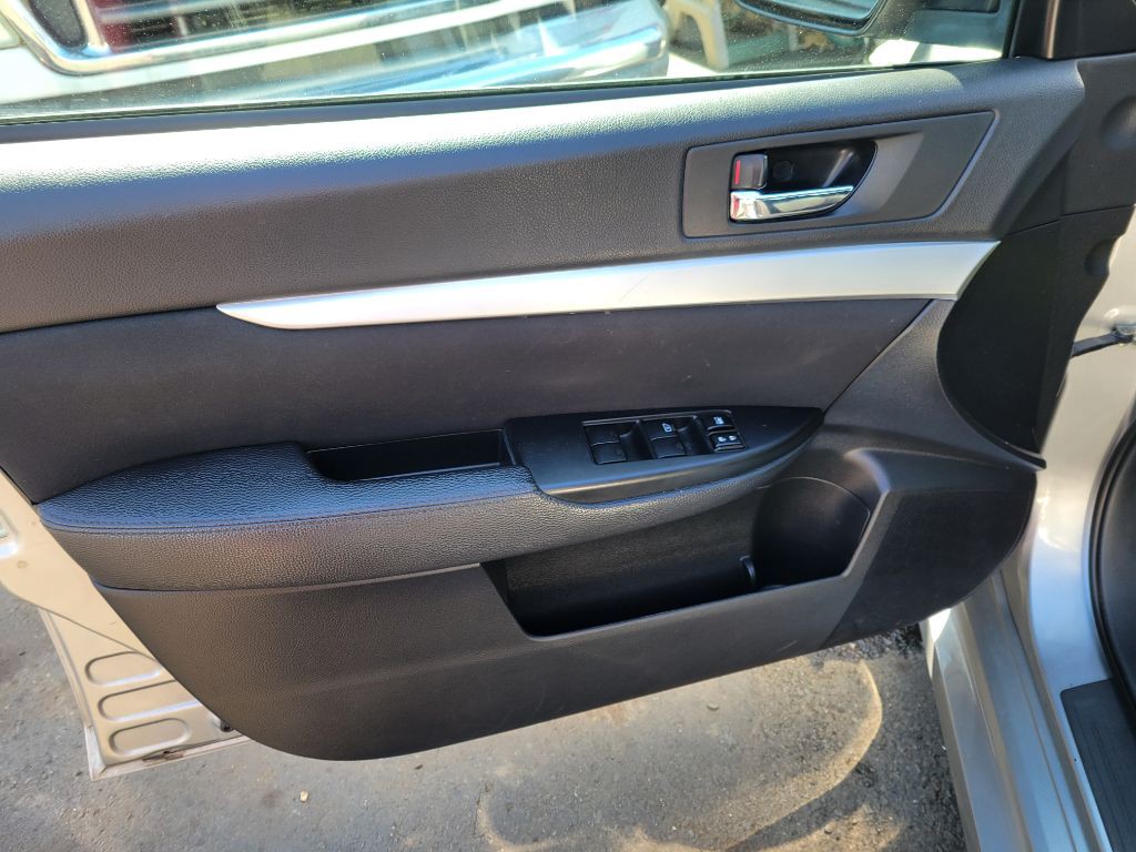 2011 Subaru Legacy Image 15