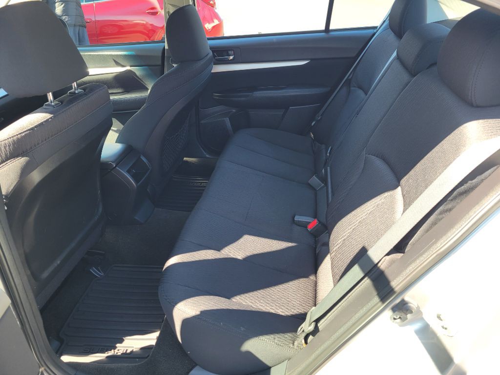 2011 Subaru Legacy Image 17