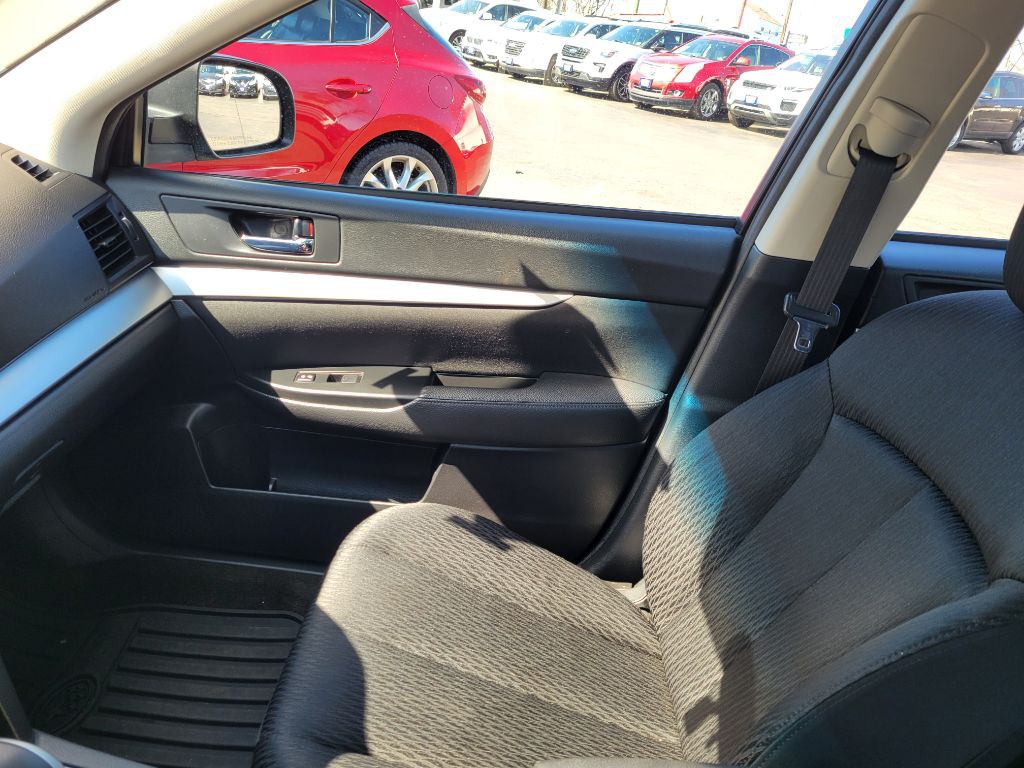 2011 Subaru Legacy Image 28