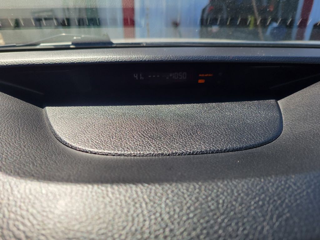 2011 Subaru Legacy Image 30