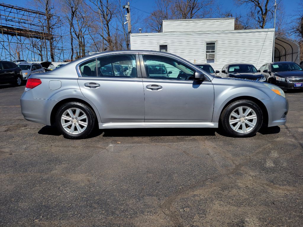2011 Subaru Legacy Image 8