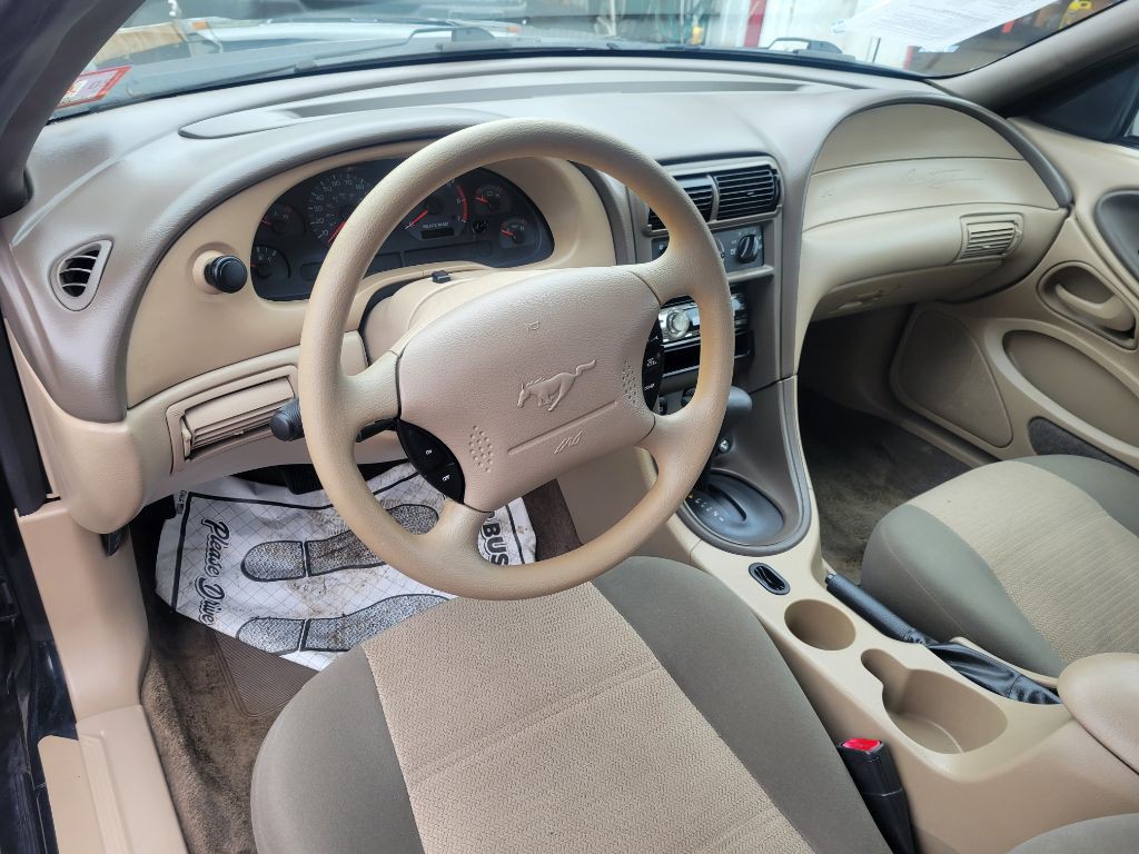 2001 Ford Mustang Image 12