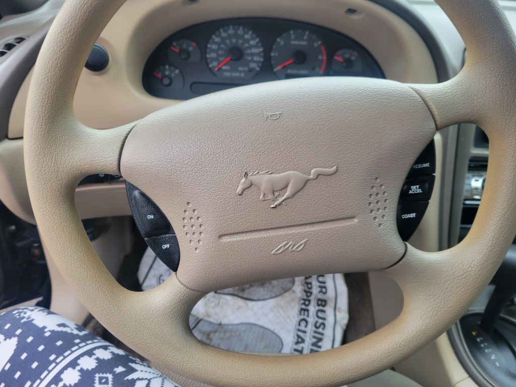 2001 Ford Mustang Image 15