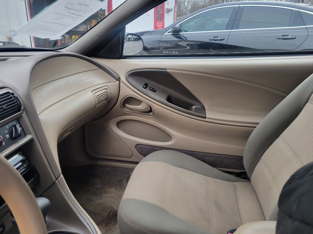 2001 Ford Mustang Image 21