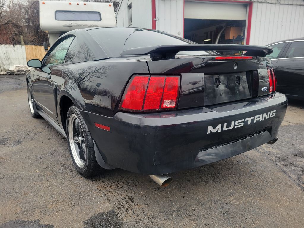 2001 Ford Mustang Image 4