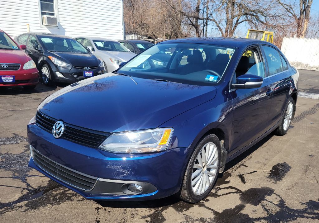 2011 Volkswagen Jetta Image 1