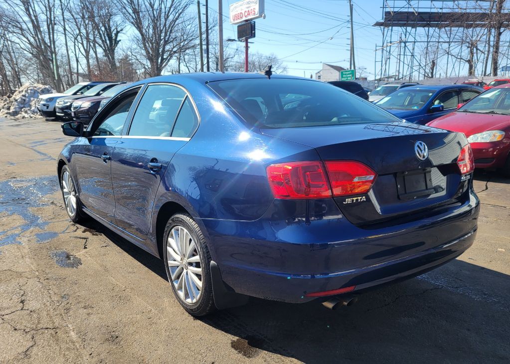 2011 Volkswagen Jetta Image 3