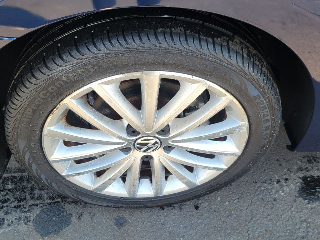 2011 Volkswagen Jetta Image 12