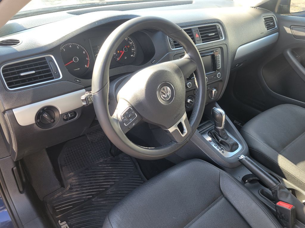 2011 Volkswagen Jetta Image 16
