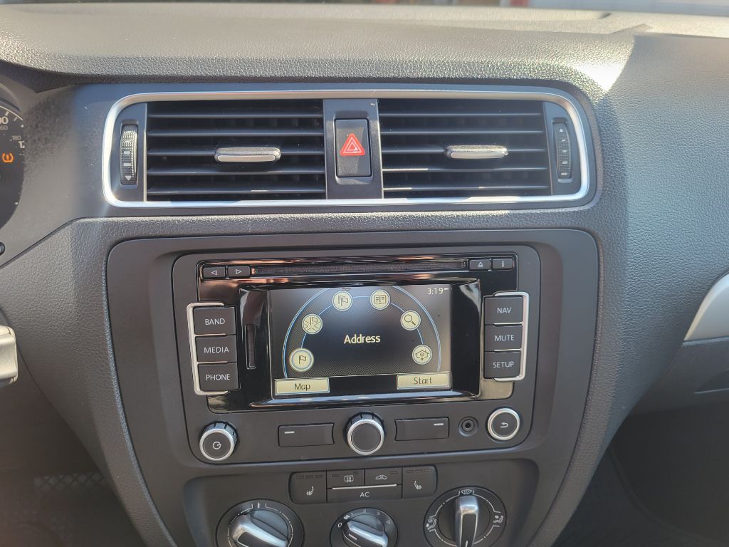 2011 Volkswagen Jetta Image 23