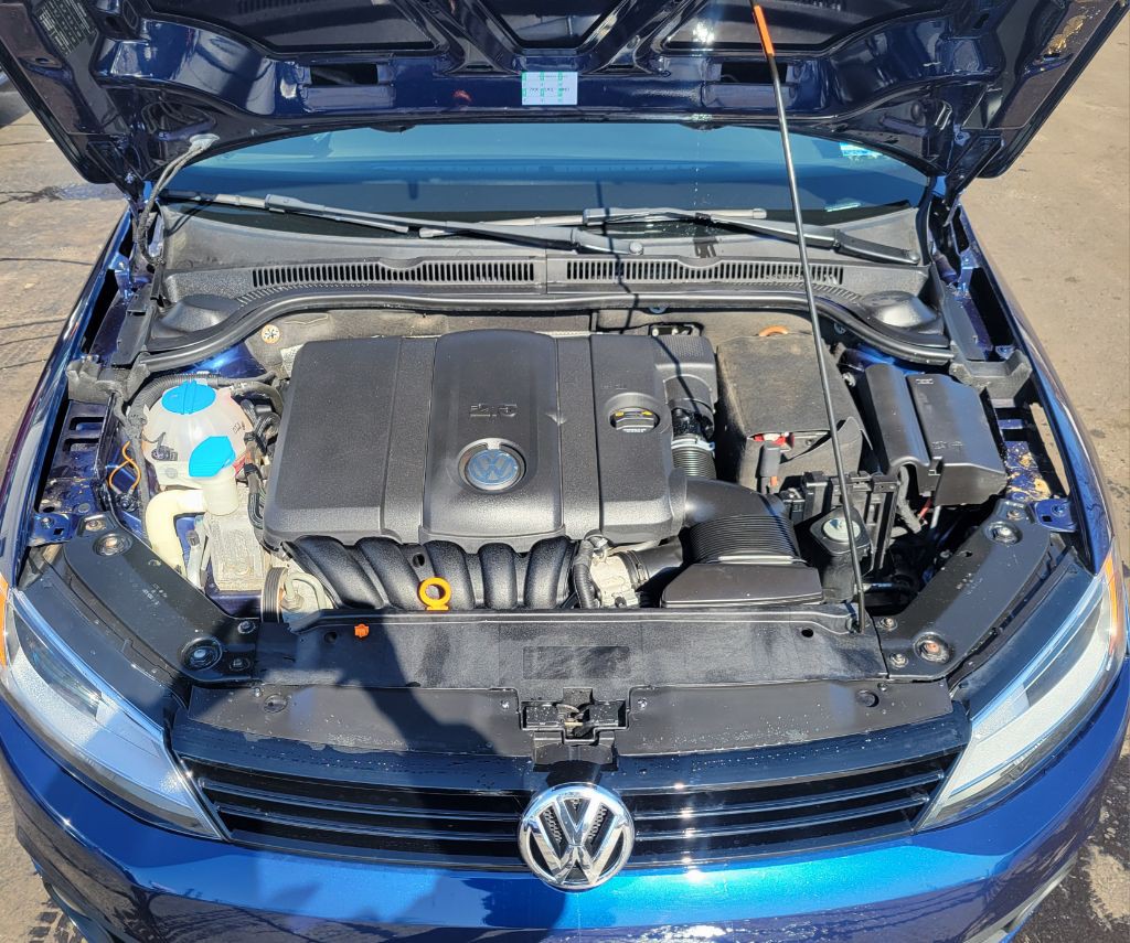 2011 Volkswagen Jetta Image 32