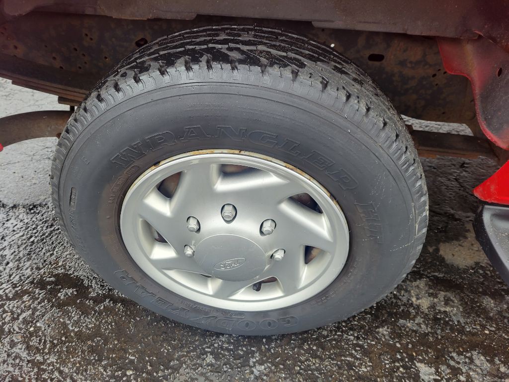 2012 Ford Econoline Image 12