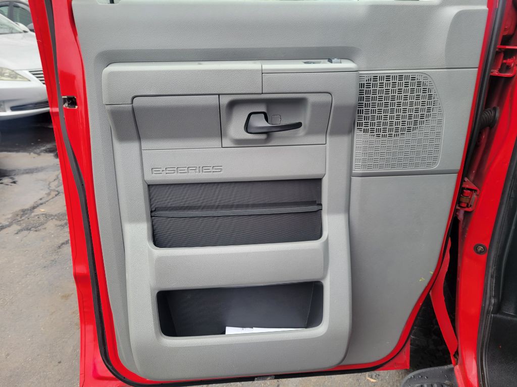 2012 Ford Econoline Image 16