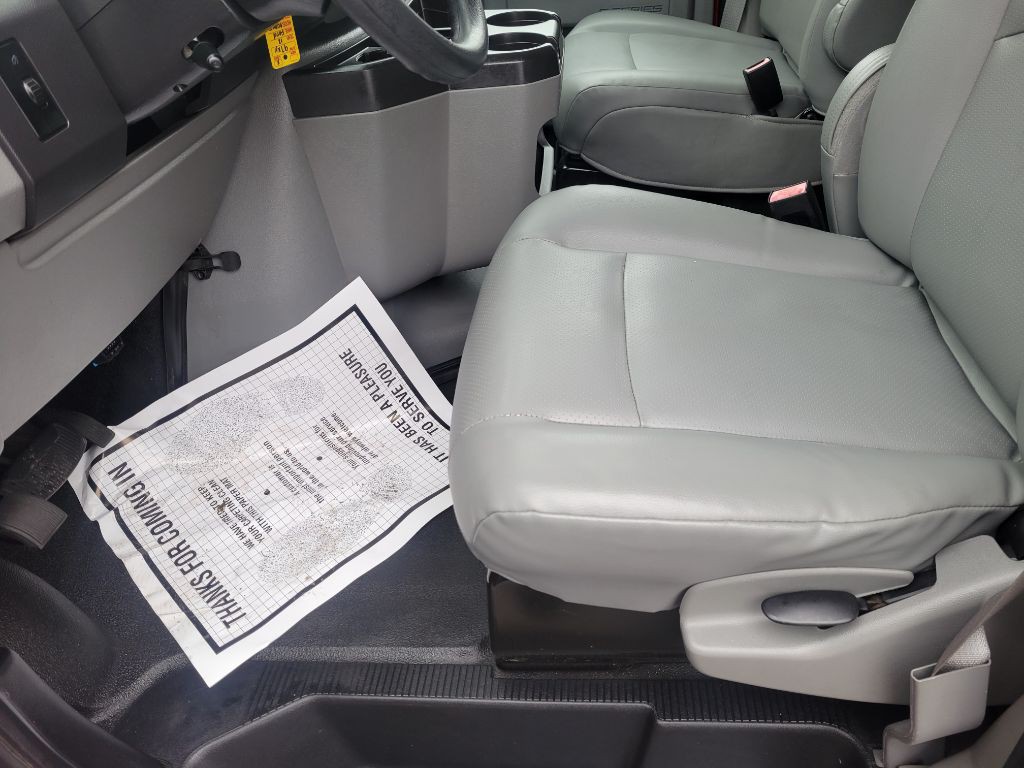 2012 Ford Econoline Image 17