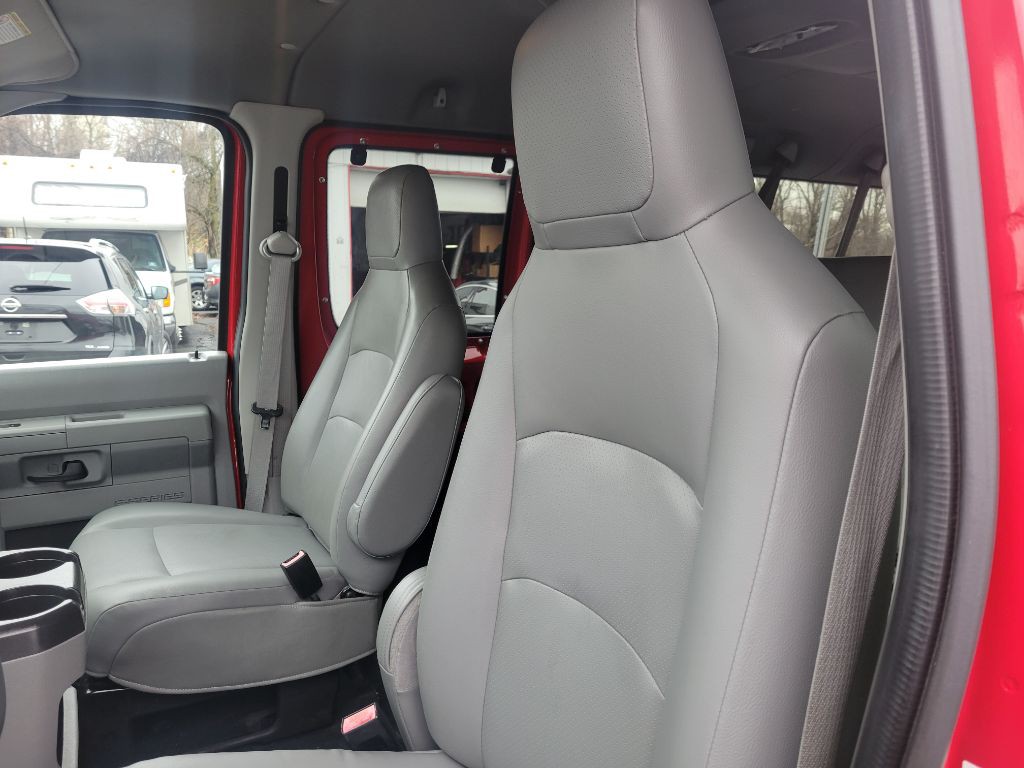 2012 Ford Econoline Image 18