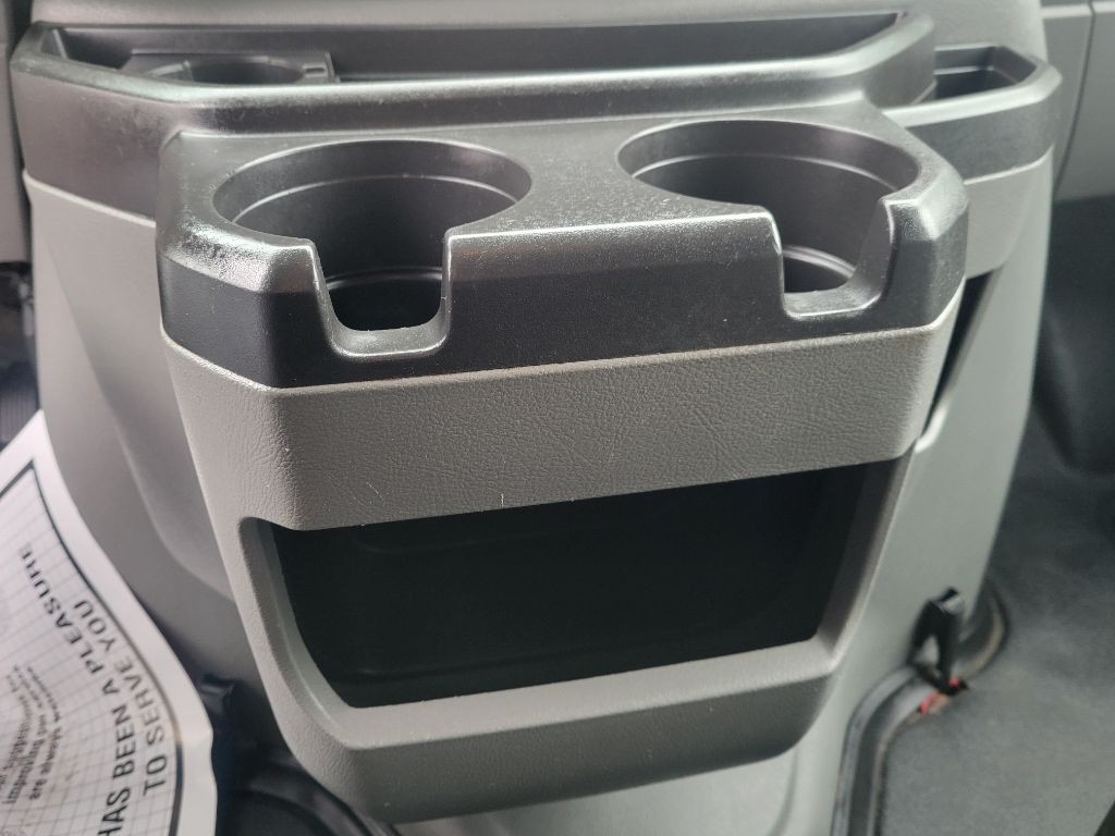 2012 Ford Econoline Image 26