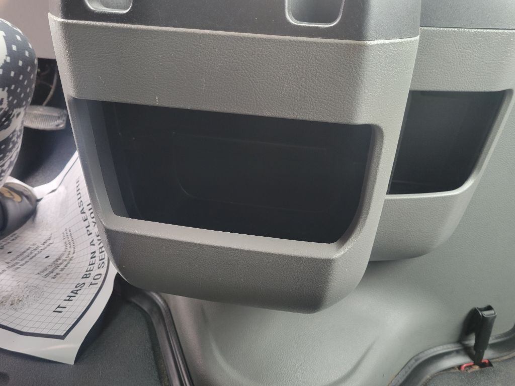 2012 Ford Econoline Image 27