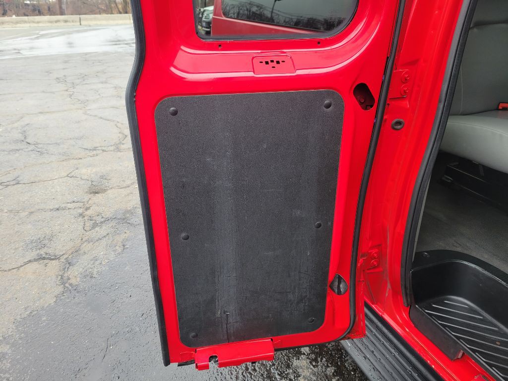 2012 Ford Econoline Image 35