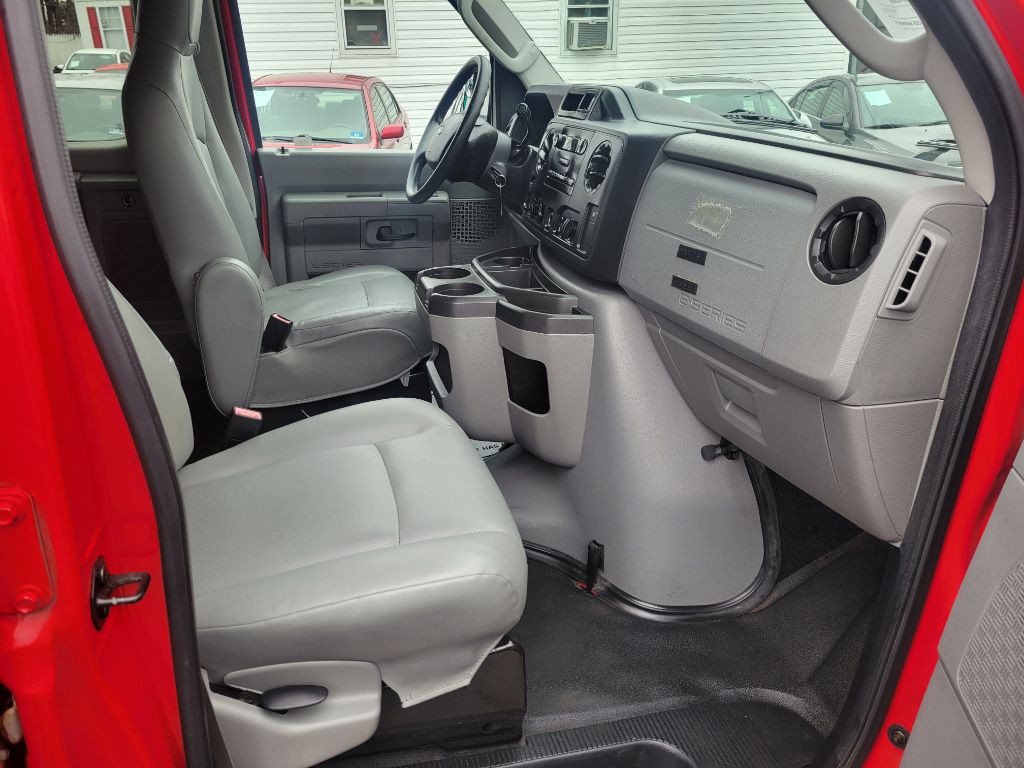 2012 Ford Econoline Image 37