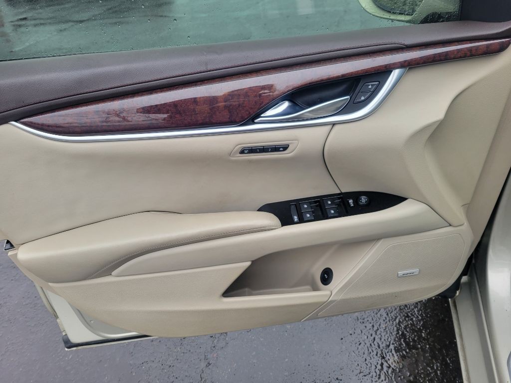 2014 Cadillac XTS Image 12