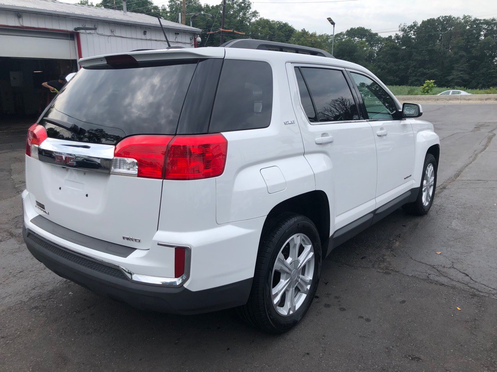 2017 GMC Terrain Image 3