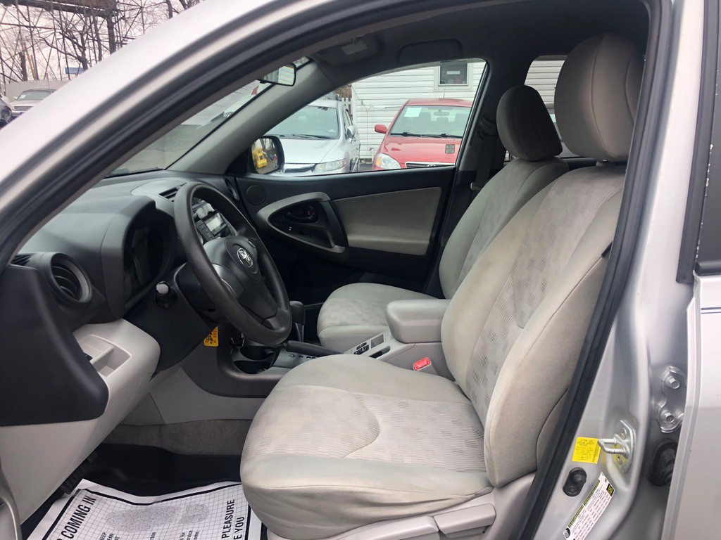2011 Toyota Rav4 Image 12