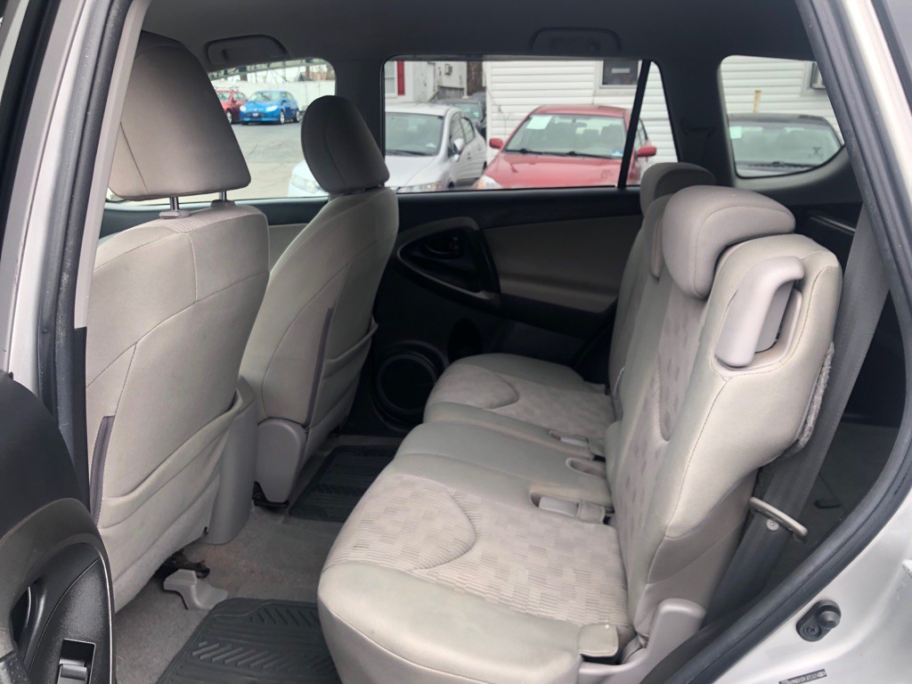 2011 Toyota Rav4 Image 17