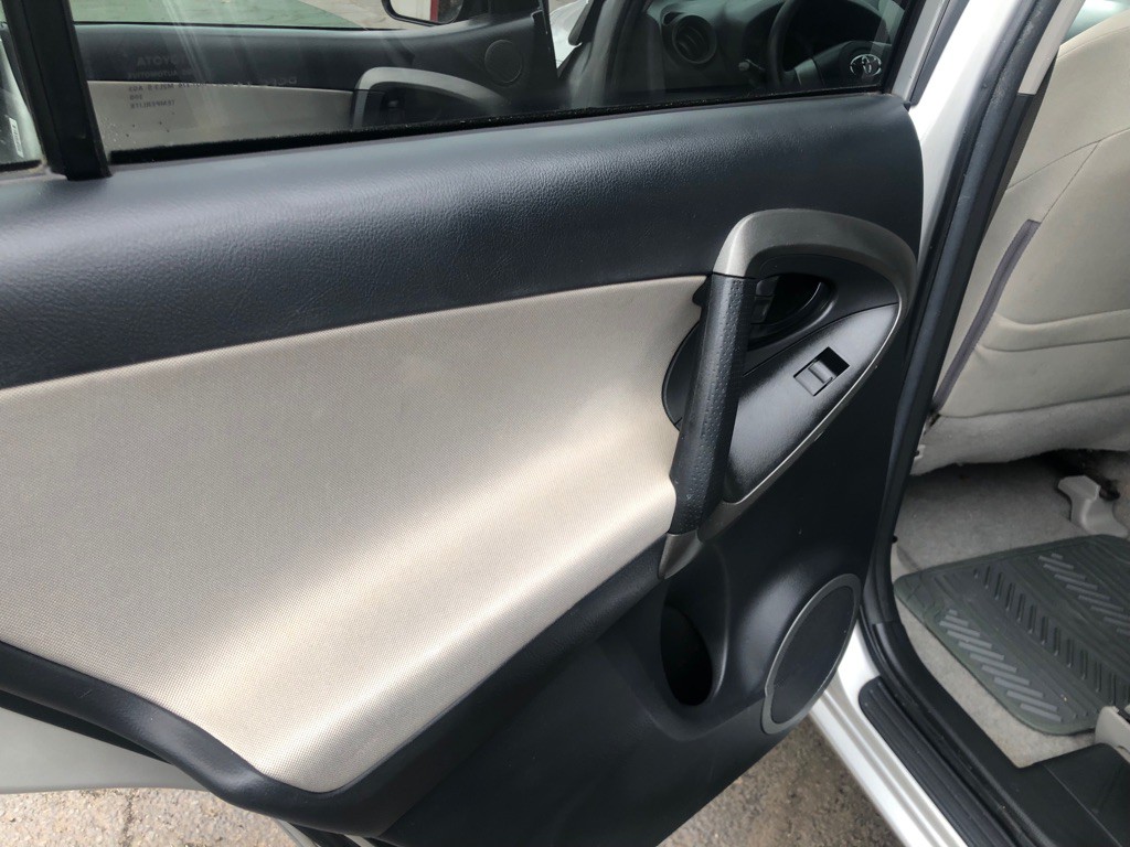 2011 Toyota Rav4 Image 21