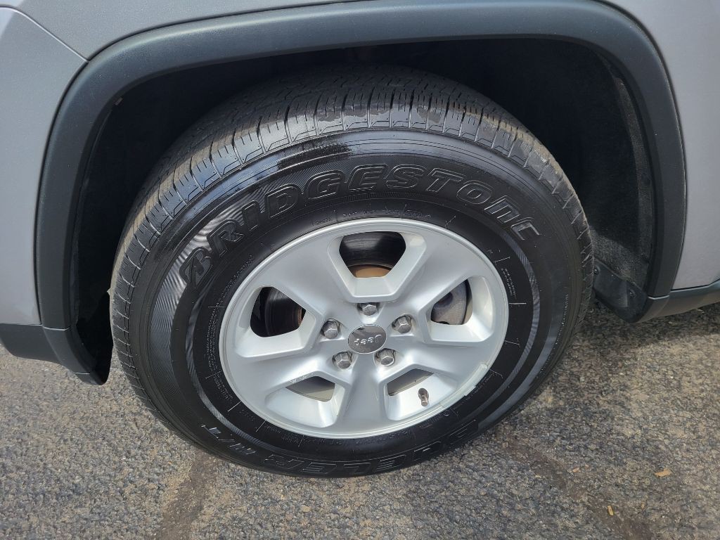 2015 Jeep Grand Cherokee Image 10