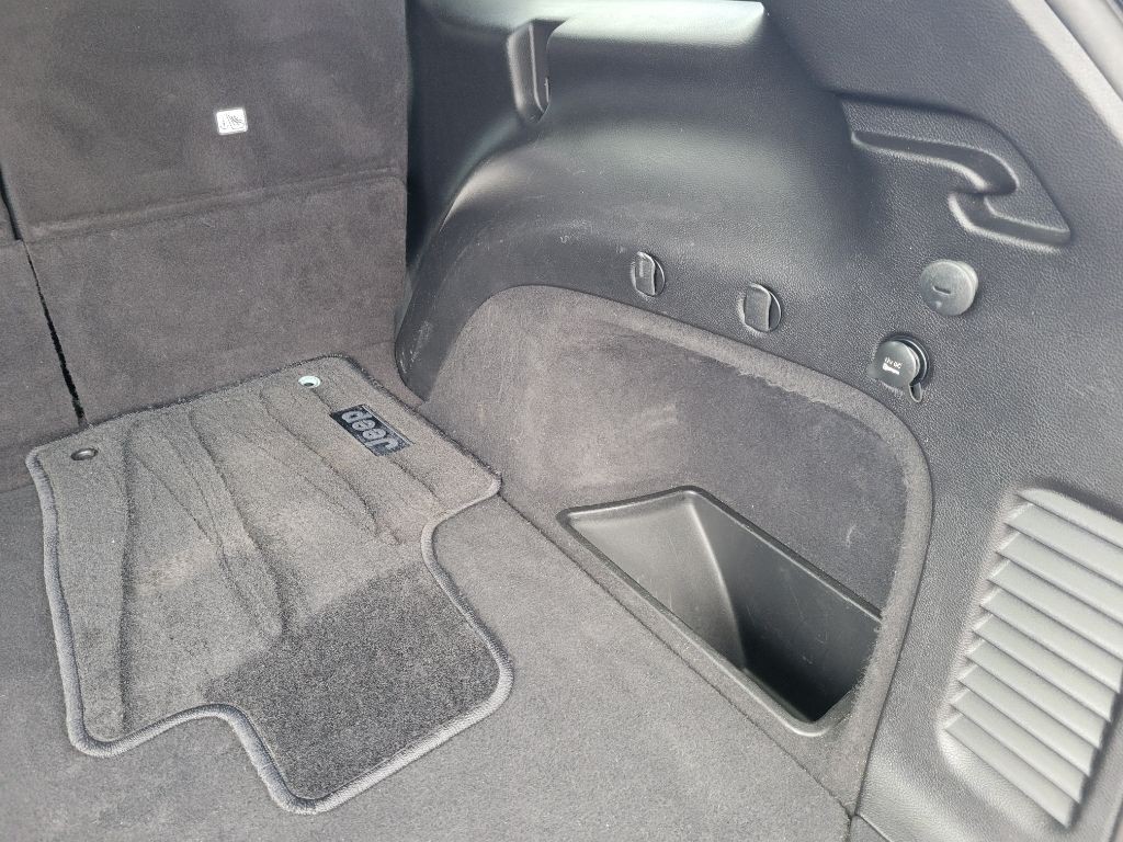 2015 Jeep Grand Cherokee Image 25