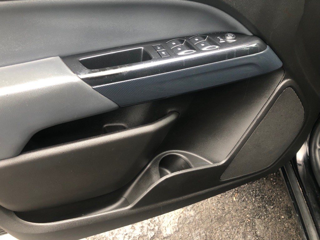 2016 Chevrolet Colorado Image 32