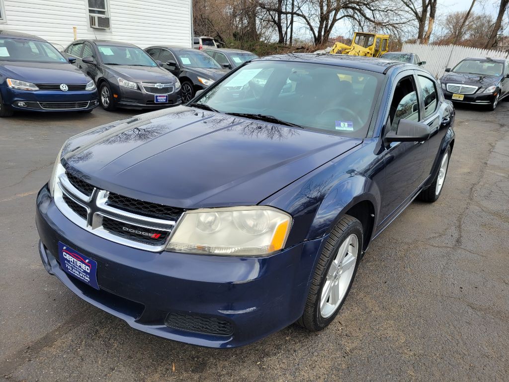 2013 Dodge Avenger Image 2