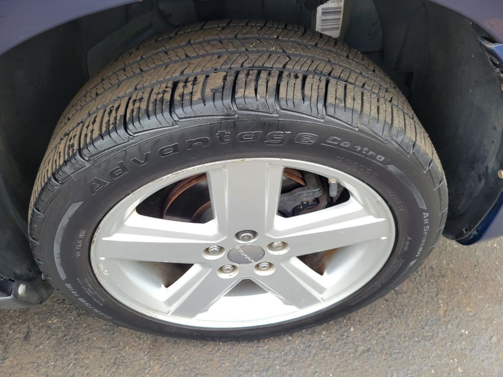 2013 Dodge Avenger Image 12