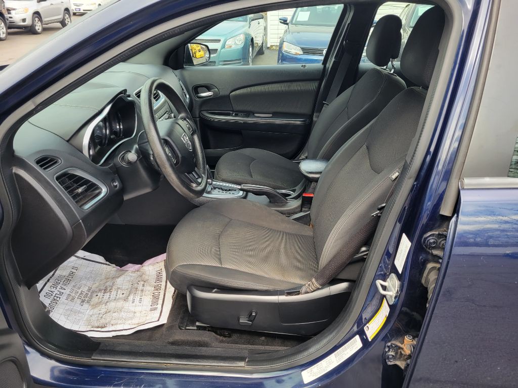 2013 Dodge Avenger Image 13