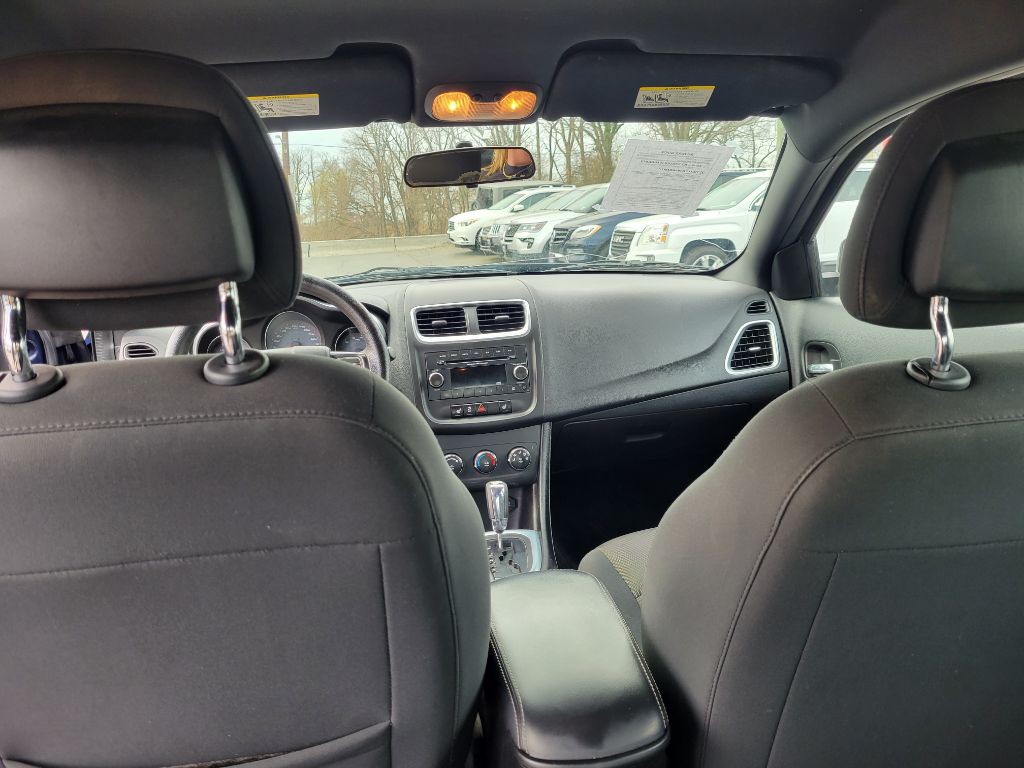 2013 Dodge Avenger Image 17