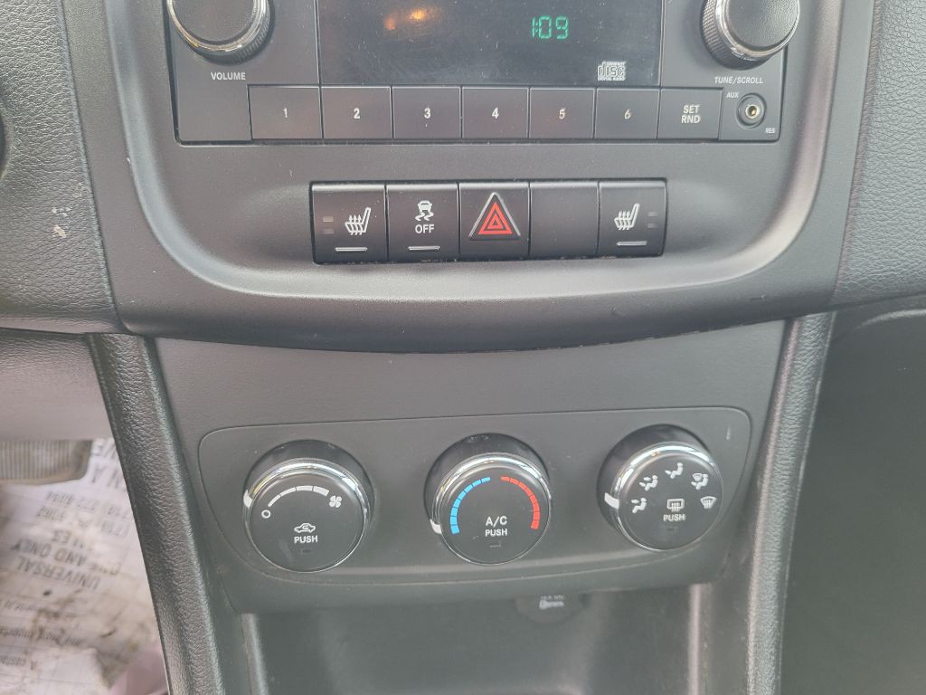 2013 Dodge Avenger Image 21