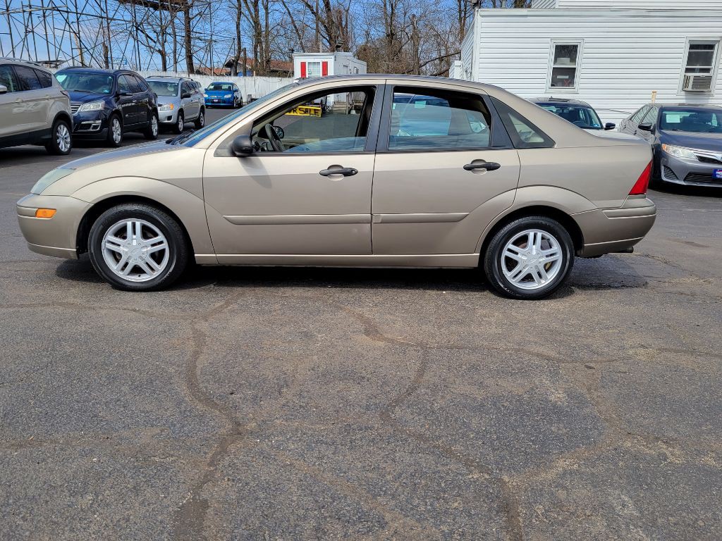 2004 Ford Focus Image 2