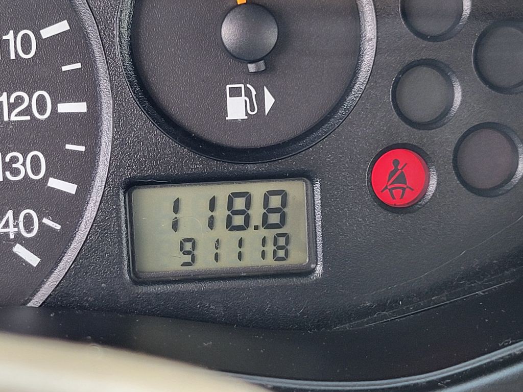 2004 Ford Focus Image 22