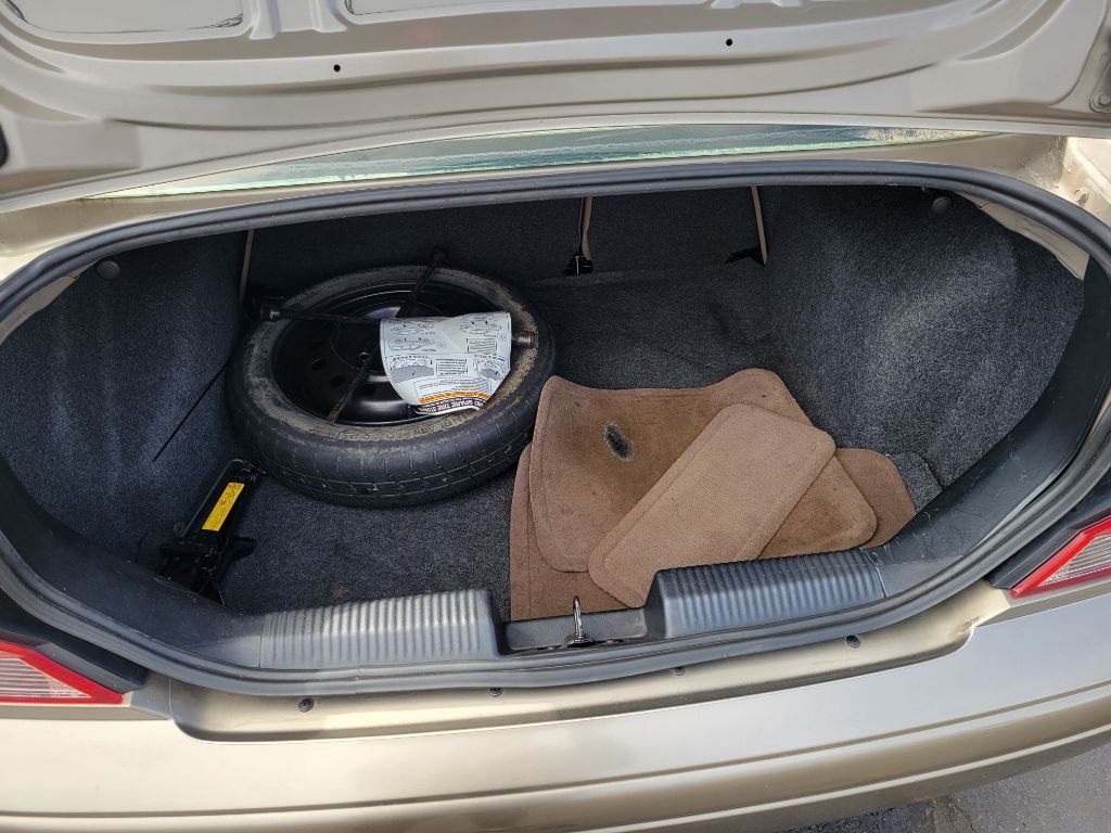 2004 Ford Focus Image 23