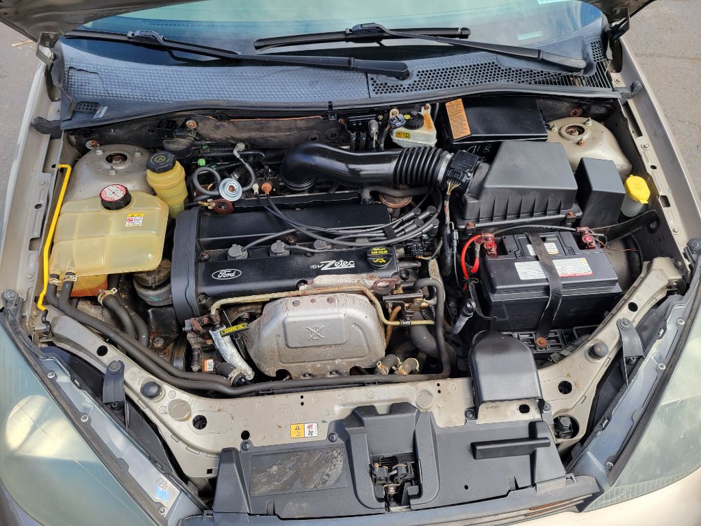 2004 Ford Focus Image 24