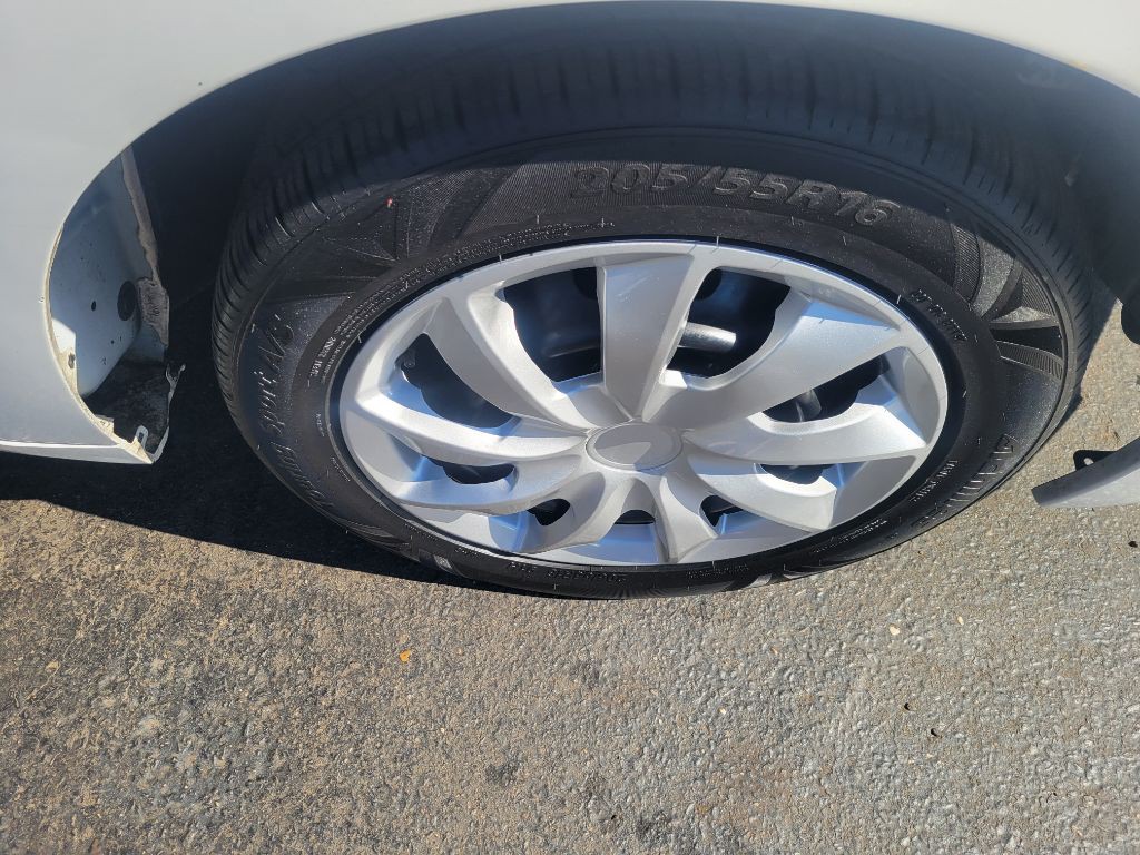 2012 Honda Accord Image 13
