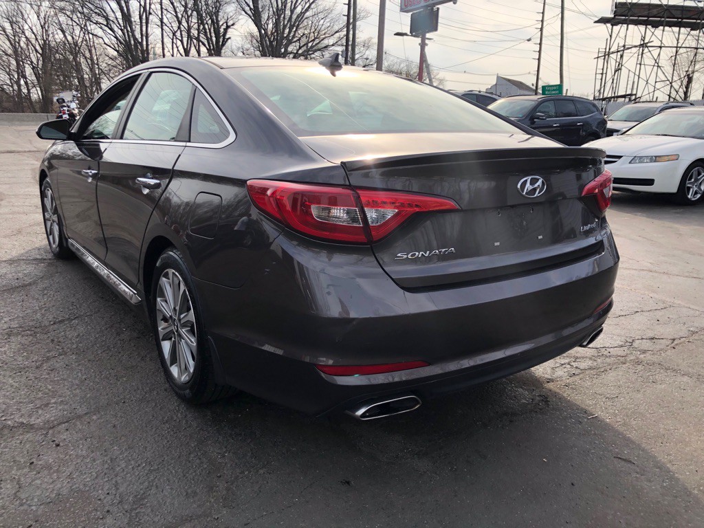 2017 Hyundai Sonata Image 3