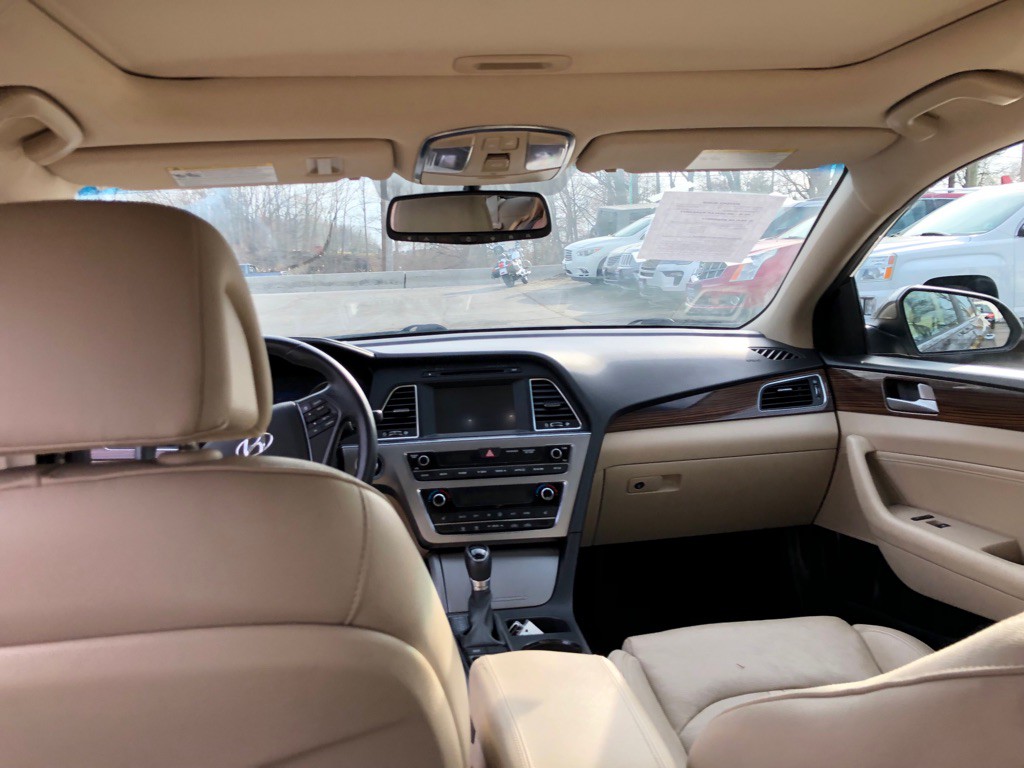 2017 Hyundai Sonata Image 19