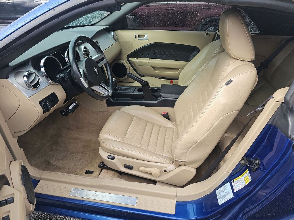 2007 Ford Mustang Image 3