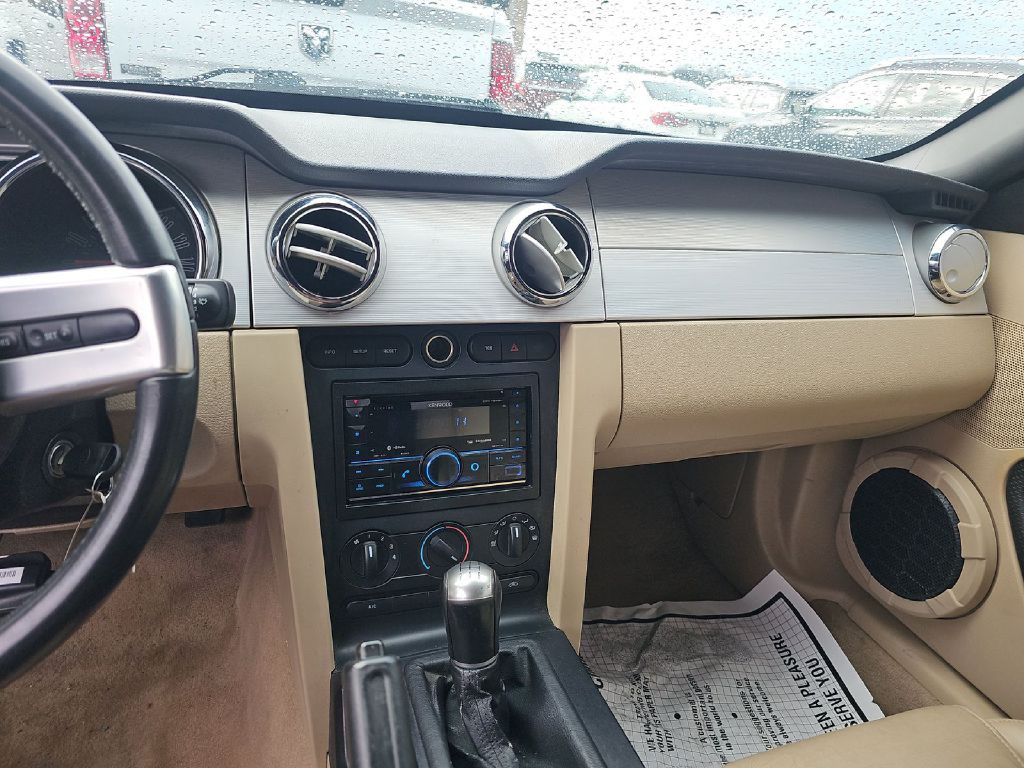 2007 Ford Mustang Image 6