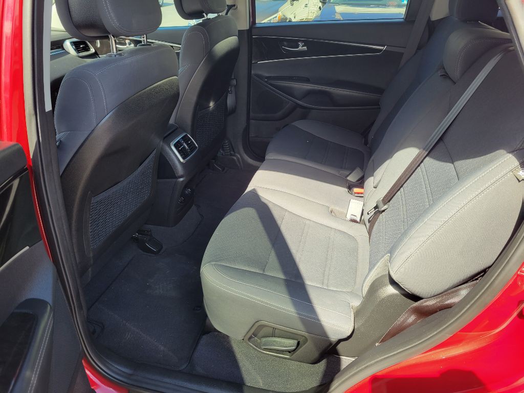 2016 Kia Sorento Image 12