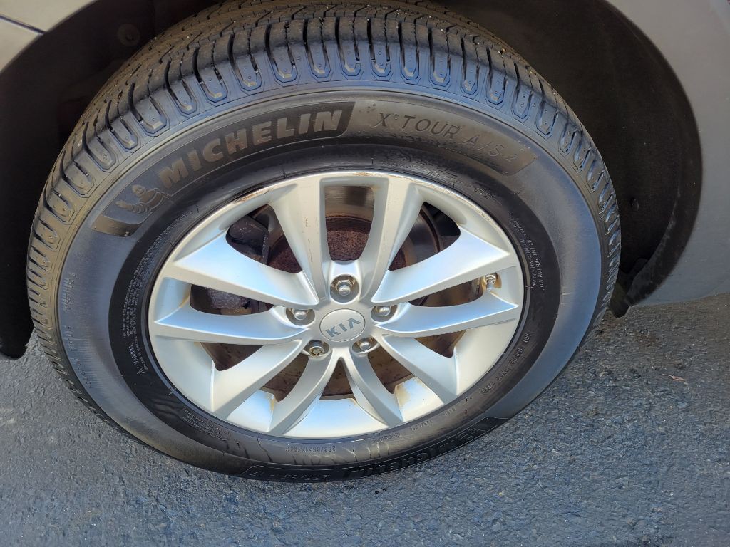 2016 Kia Sorento Image 31