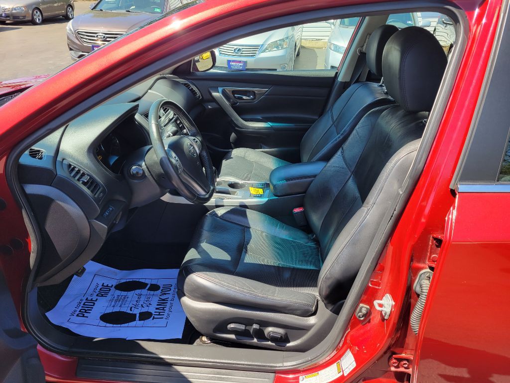 2015 Nissan Altima Image 14