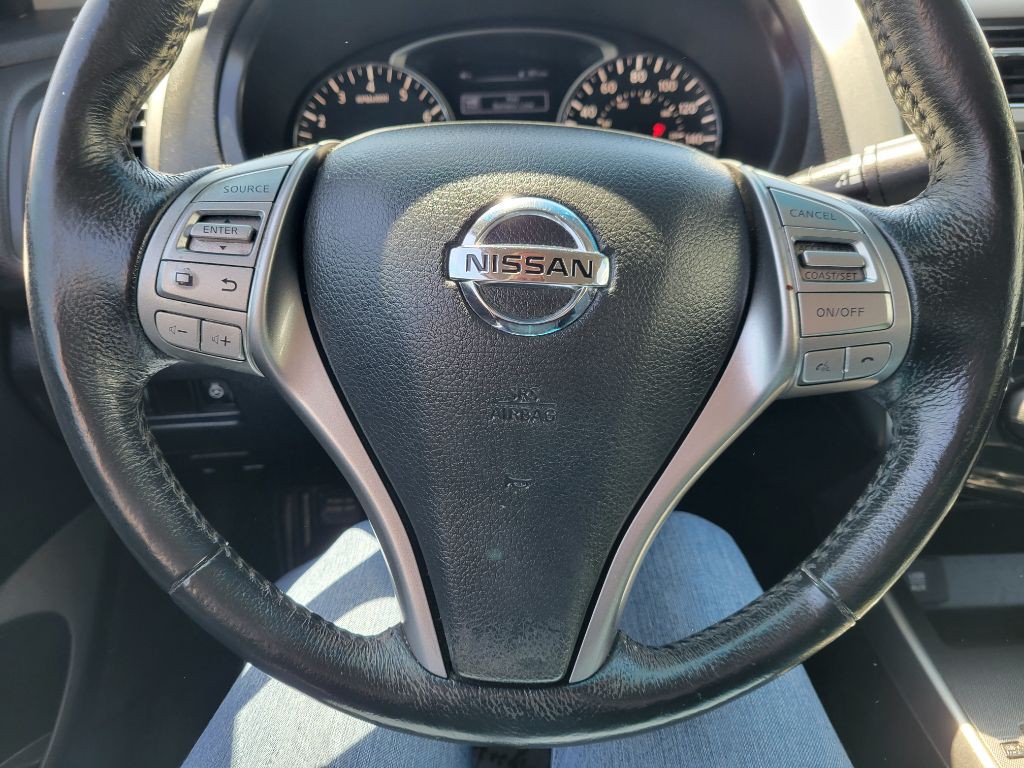 2015 Nissan Altima Image 19